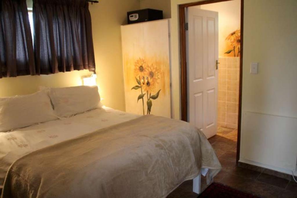 Alpine Inn George Bagian luar foto